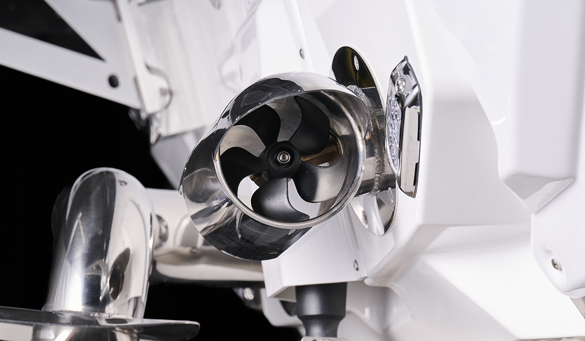 Nautique Integrated Steering Assist