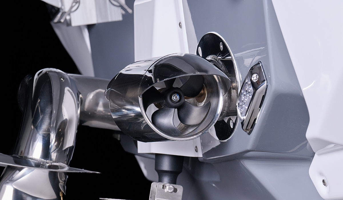 Nautique Integrated Steering Assist