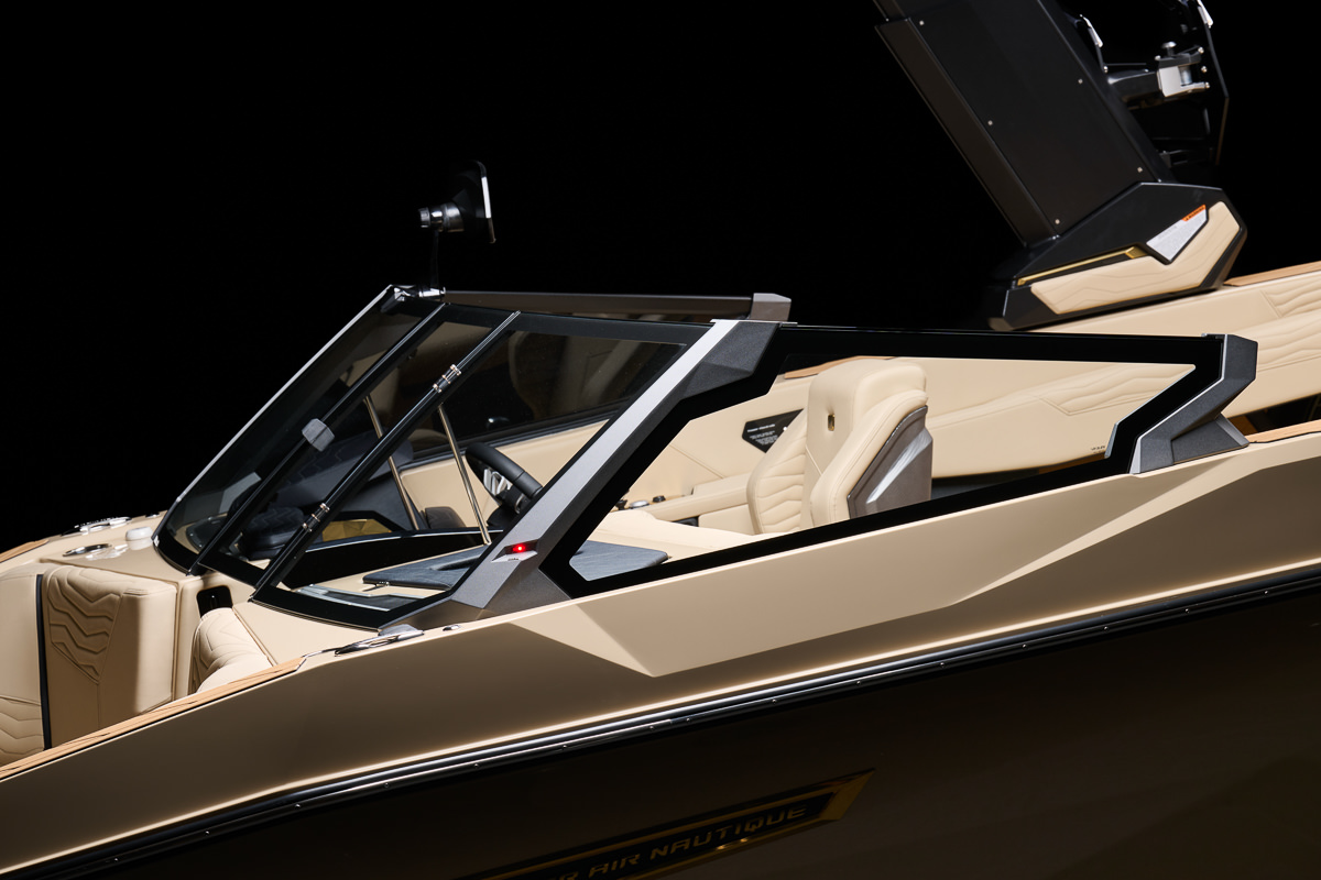 Super Air Nautique G23 — Exterior 2